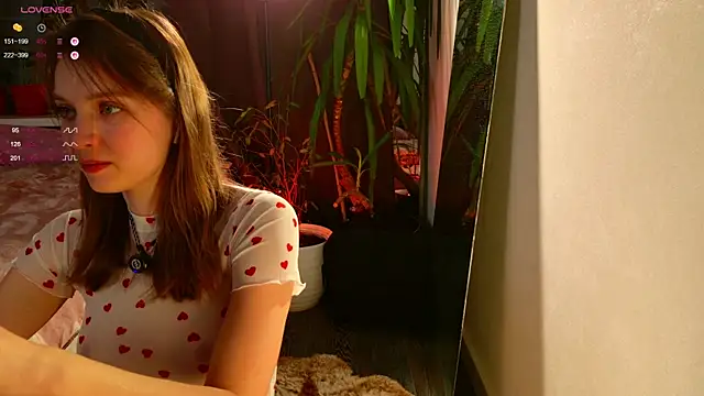 Snapshot of your_lunalike chatting on November 2025 06:41:02 PM your lunalike online show from November 2025 06:41:02 PM