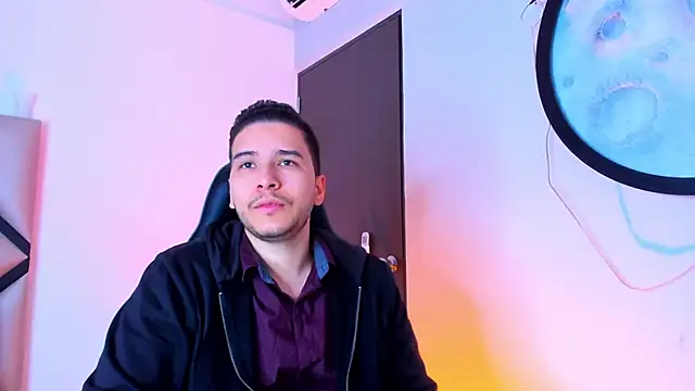 mike 257 online show from November 2025 11:53:02 AM