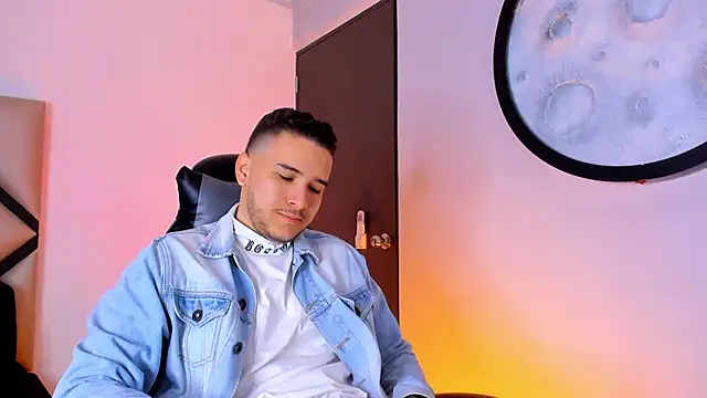 mike 257 online show from November 2025 11:40:02 AM