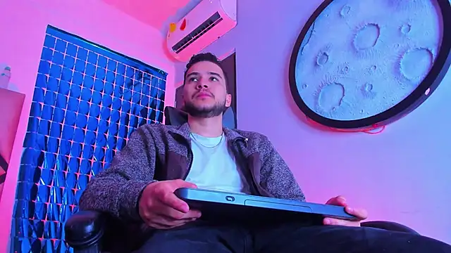 mike 257 online show from March 2026 11:26:02 AM