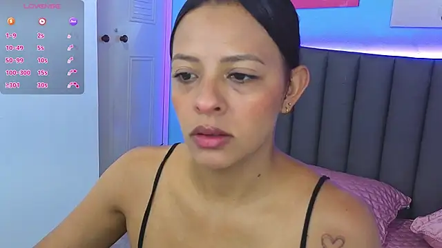 Aria Russo online show from November 2025 02:51:01 PM