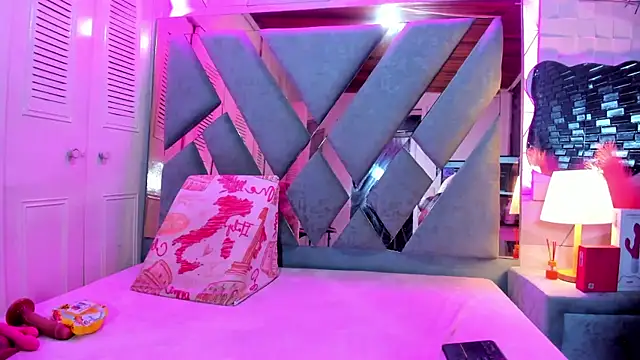 Snapshot of Scarlet_Reyes chatting on April 2026 06:38:01 PM Scarlet Reyes online show from April 2026 06:38:01 PM