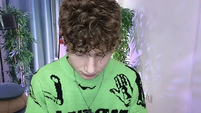 crisp1n online show from November 2025 03:55:01 PM