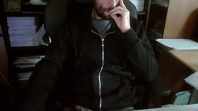 Snapshot of topg84 chatting on October 2025 11:29:01 AM topg84 online show from October 2025 11:29:01 AM