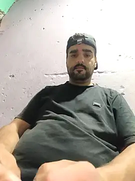 Snapshot of gusto14cm chatting on February 2026 03:24:01 PM gusto14cm online show from February 2026 03:24:01 PM