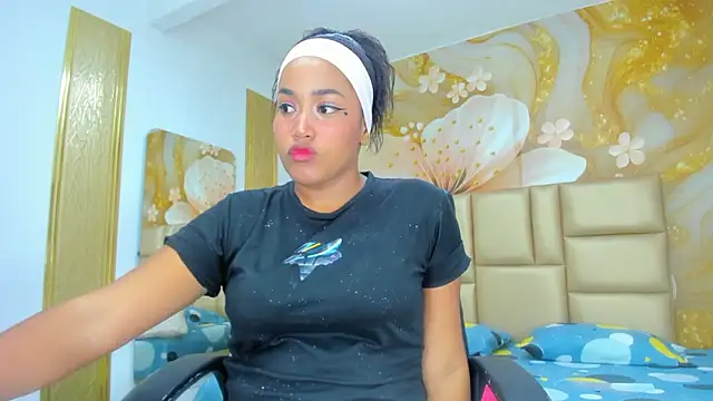 NahomiWalker  online show from February 2026 07:21:02 PM