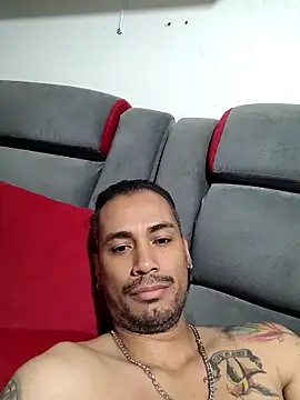 Snapshot of Michell85 chatting on October 2025 10:17:02 PM Michell85 online show from October 2025 10:17:02 PM