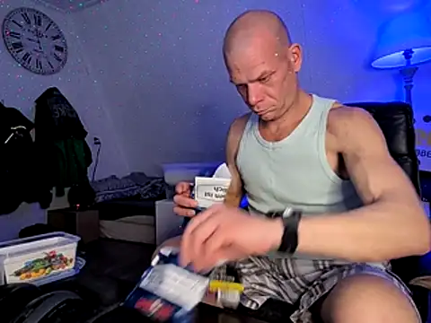 Kinky Play1 online show from February 2026 07:56:01 PM