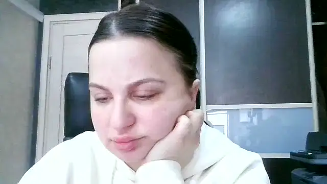 Snapshot of Denalynn chatting on March 2026 01:29:02 AM Denalynn online show from March 2026 01:29:02 AM