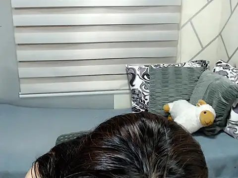 Kwendall online show from November 2025 05:17:02 PM