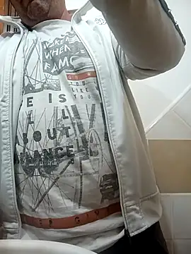 Romaeterna  online show from October 2025 11:46:01 PM