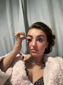 Snapshot of Spicy_Valentina chatting on November 2025 08:55:01 PM Spicy Valentina online show from November 2025 08:55:01 PM