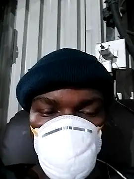 loVbRo1 online show from November 2025 07:02:02 PM