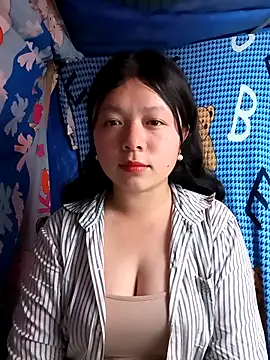 lisa-bae00 online show from March 2026 12:41:02 PM