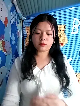 lisa-bae00 online show from April 2026 12:06:02 PM