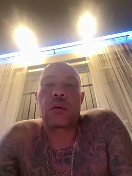 Snapshot of gitanoMad chatting on October 2025 01:11:01 AM gitanoMad online show from October 2025 01:11:01 AM