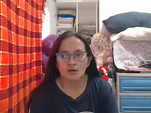 Kinkybela2025 online show from November 2025 03:30:01 AM