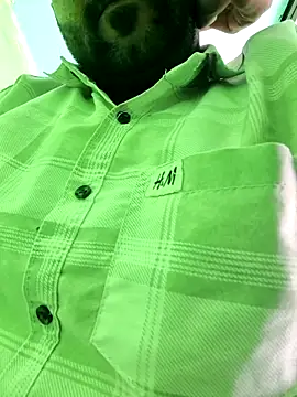 Snapshot of IamRamesh chatting on October 2025 08:40:02 AM IamRamesh online show from October 2025 08:40:02 AM