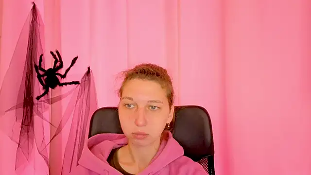 CuteEllii online show from November 2025 11:10:02 AM