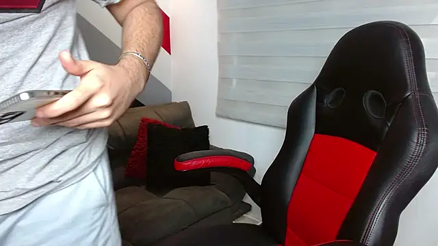 Zac Golden online show from February 2026 11:41:01 AM