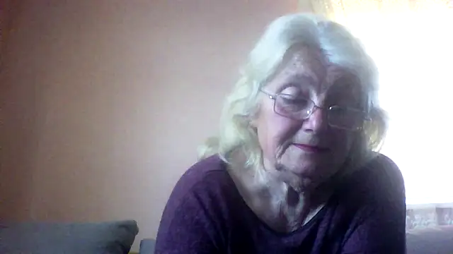 AmyLove353 online show from May 2026 03:45:01 AM