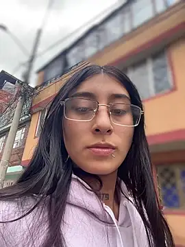 Violeet-Smith online show from April 2026 06:00:01 PM