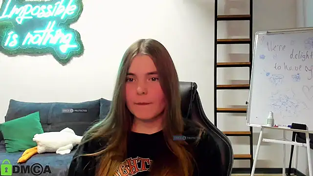 MiraaBloom online show from November 2025 03:22:02 PM