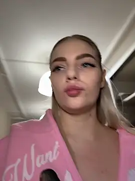 HugeBoobsAlice online show from November 2025 01:33:01 PM