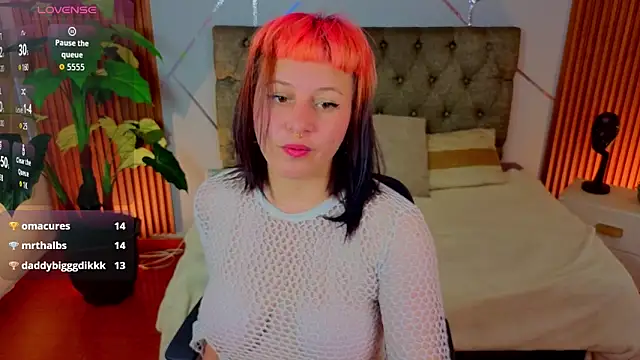 camilaa lux online show from February 2026 01:54:02 PM