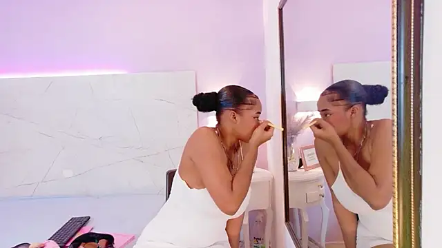 Lorraine Jackson online show from November 2025 12:06:01 PM