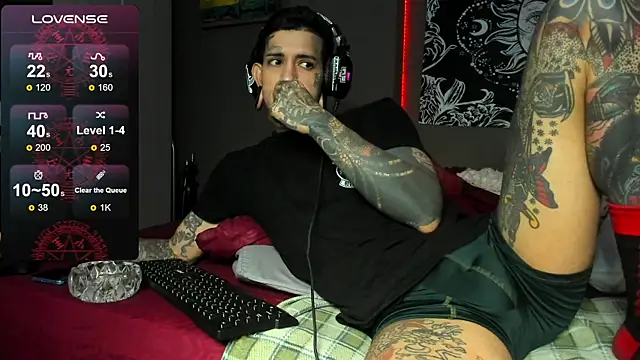 cleoo jhonny online show from April 2026 06:47:02 AM