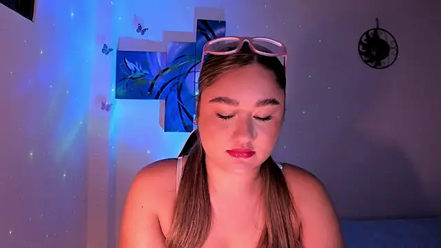 Soouf  online show from December 2025 12:05:01 AM