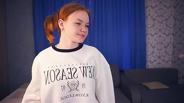 KarlynGow online show from December 2025 07:03:02 AM