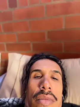 caiiobahia online show from April 2026 01:27:01 PM