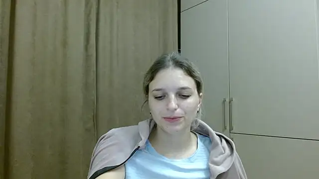 ElisSky301 online show from October 2025 08:47:01 PM