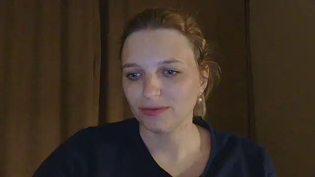 ElisSky301 online show from May 2026 09:00:02 PM