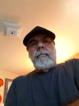 pena633 online show from April 2026 08:50:02 PM