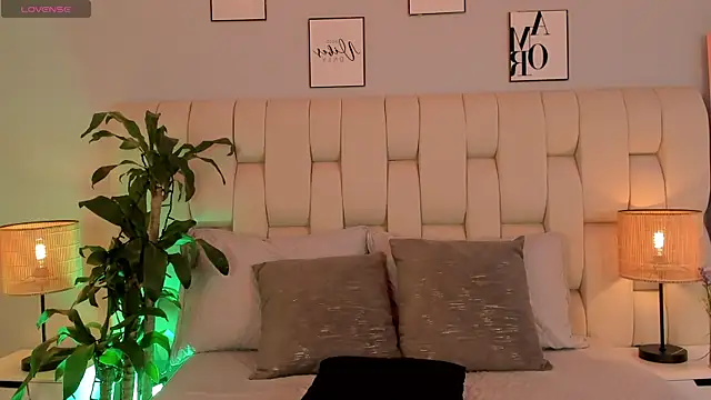 ameliebelle  online show from December 2025 02:03:01 PM