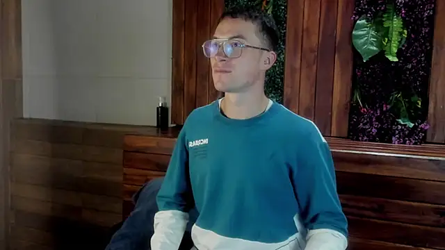 Lil James online show from December 2025 08:17:01 PM