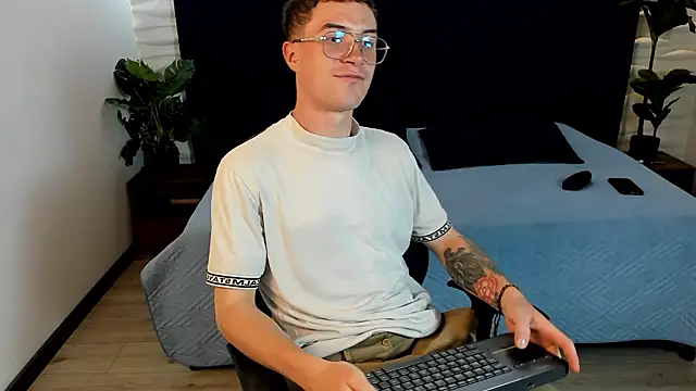 Lil James online show from February 2026 08:38:02 PM