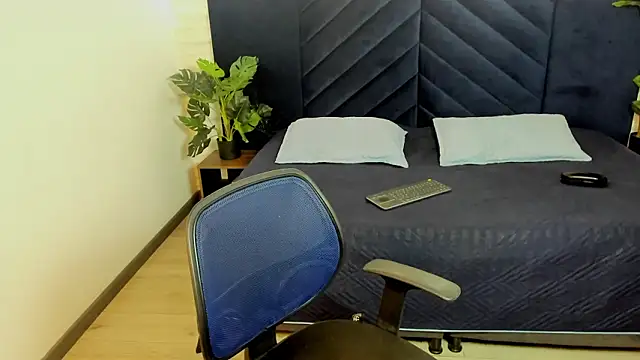 Lil James online show from February 2026 08:05:02 PM