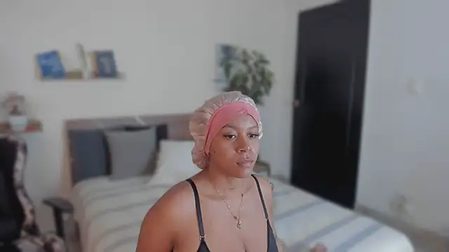 YariRose online show from July 2026 03:40:01 PM