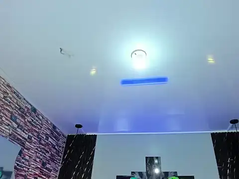 Jennfer Winson online show from November 2025 07:24:02 PM