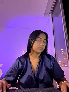 aly nicols online show from November 2025 01:17:02 AM