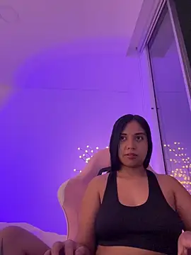 aly nicols online show from November 2025 03:28:02 AM