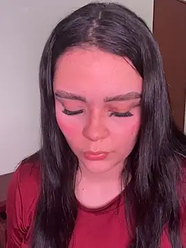 Selena Roa online show from November 2025 09:09:01 PM