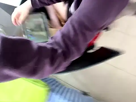 Selena Roa online show from February 2026 04:56:01 PM