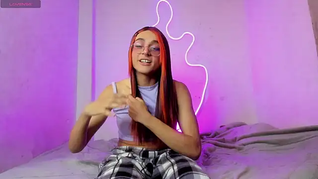 Mika  velvet online show from November 2025 04:31:02 PM