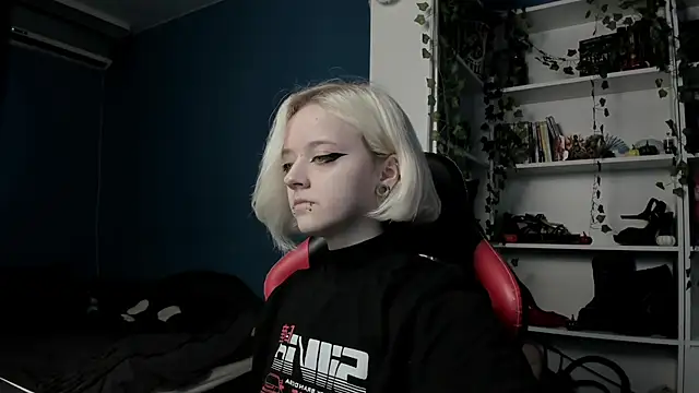 Holy Mistress S online show from November 2025 09:09:01 AM