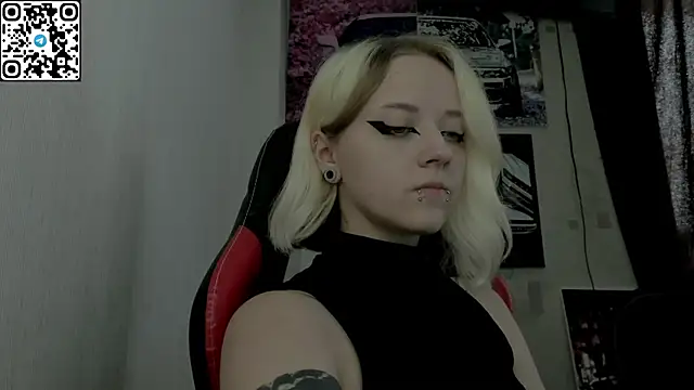 Snapshot of Holy_Mistress_S chatting on July 2026 08:08:02 AM Holy Mistress S online show from July 2026 08:08:02 AM